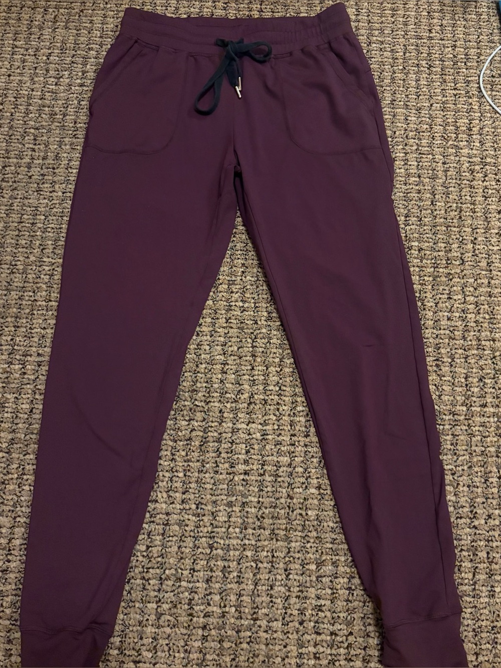 Zyia Plum unwind Joggers size small